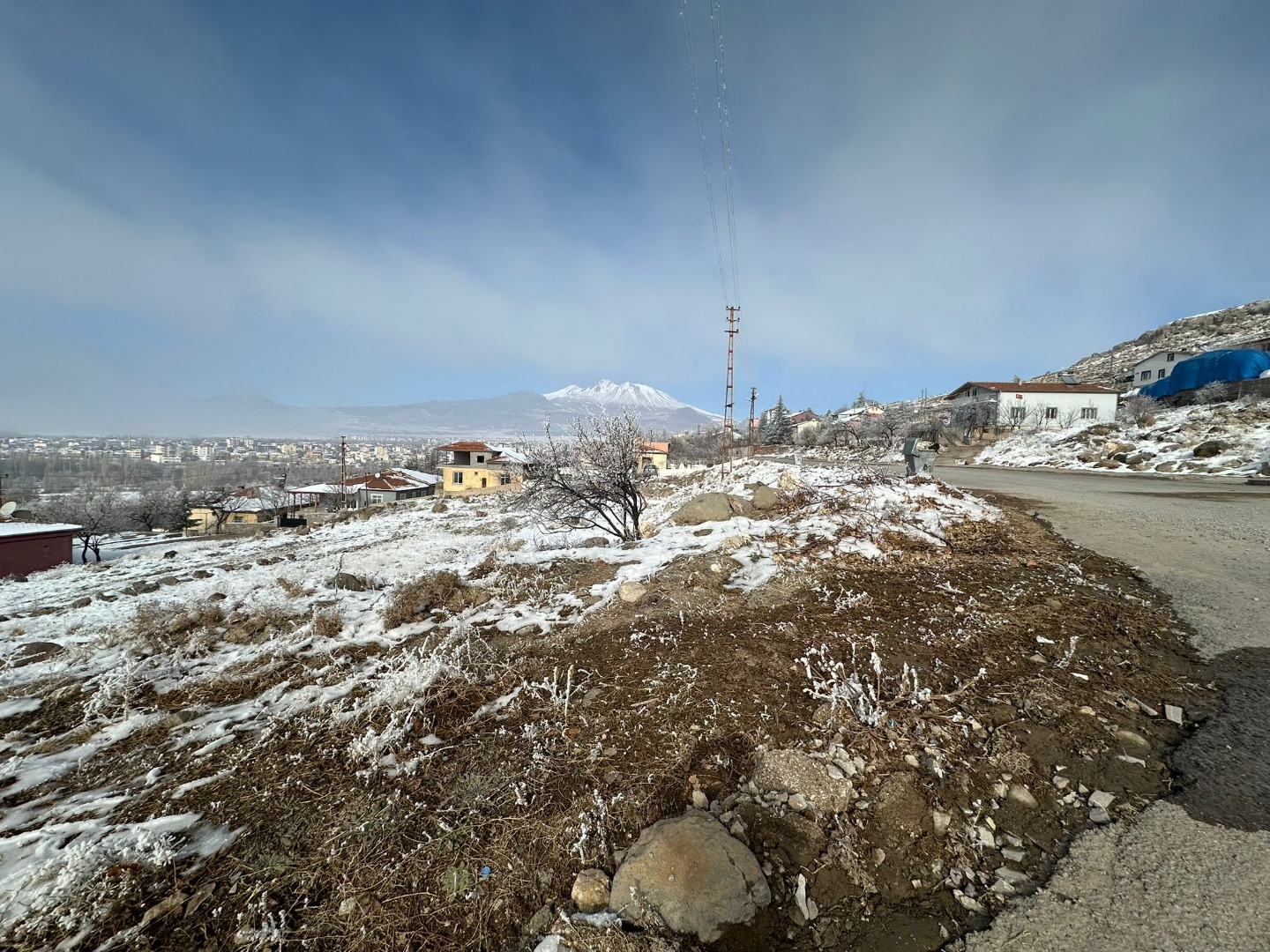 KAYSERİ DEVELİ BAHÇEBAŞI MAHALLESİNDE SATILIK İMARLI ARSA